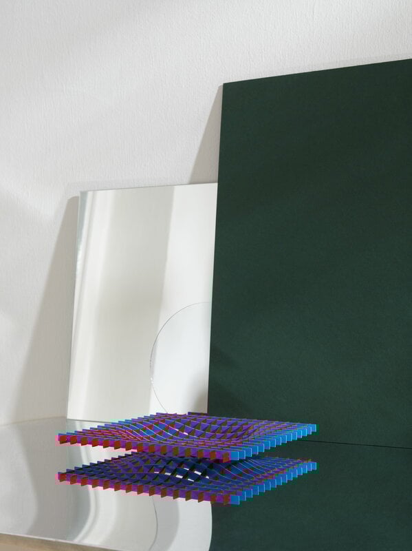 Fundamental Berlin Gravity tray, 20 x 20 cm, Pompidou | Finnish