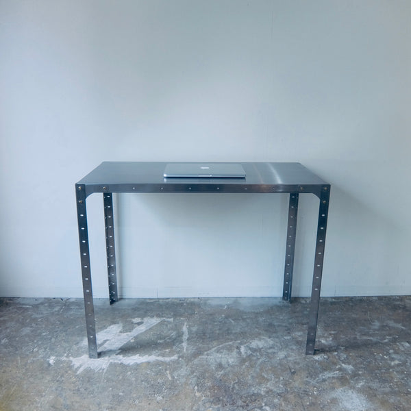 DESK&TABLE – MILLS