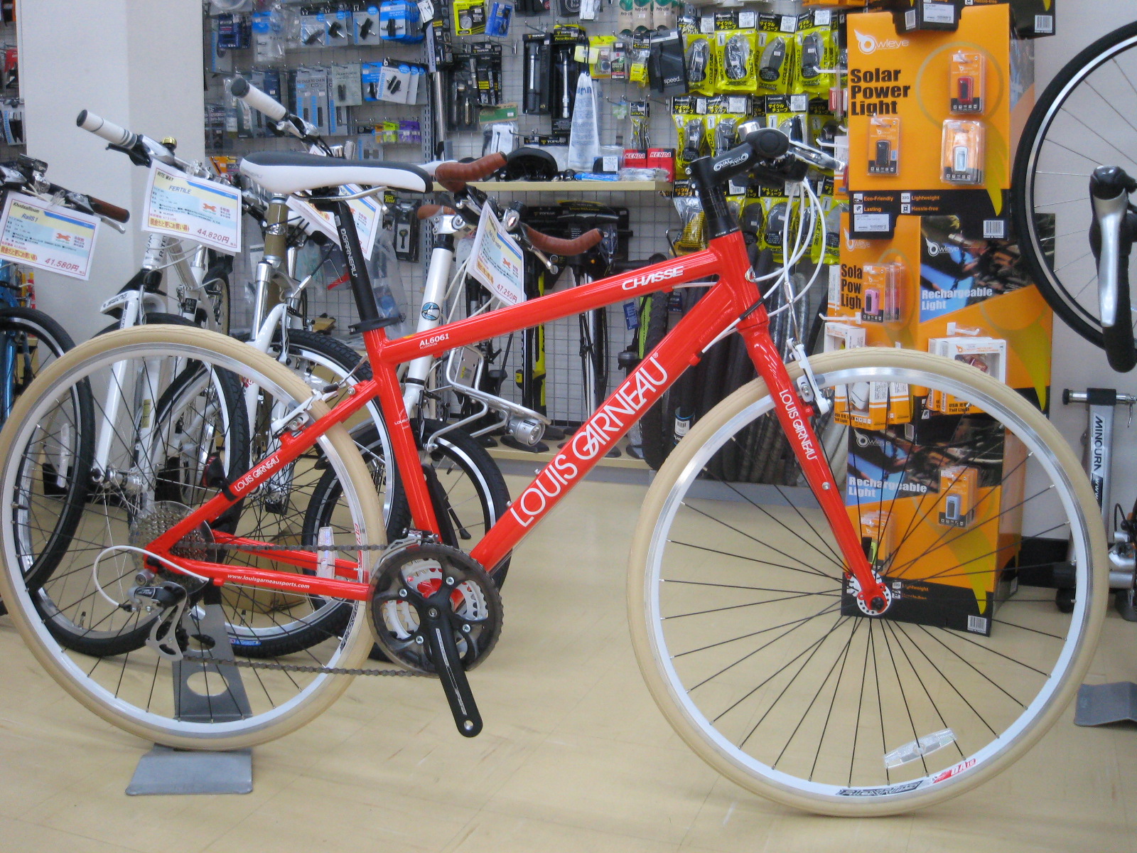 LOUIS GARNEAU CHASSEの2011年モデルが入荷しました | 自転車のこと