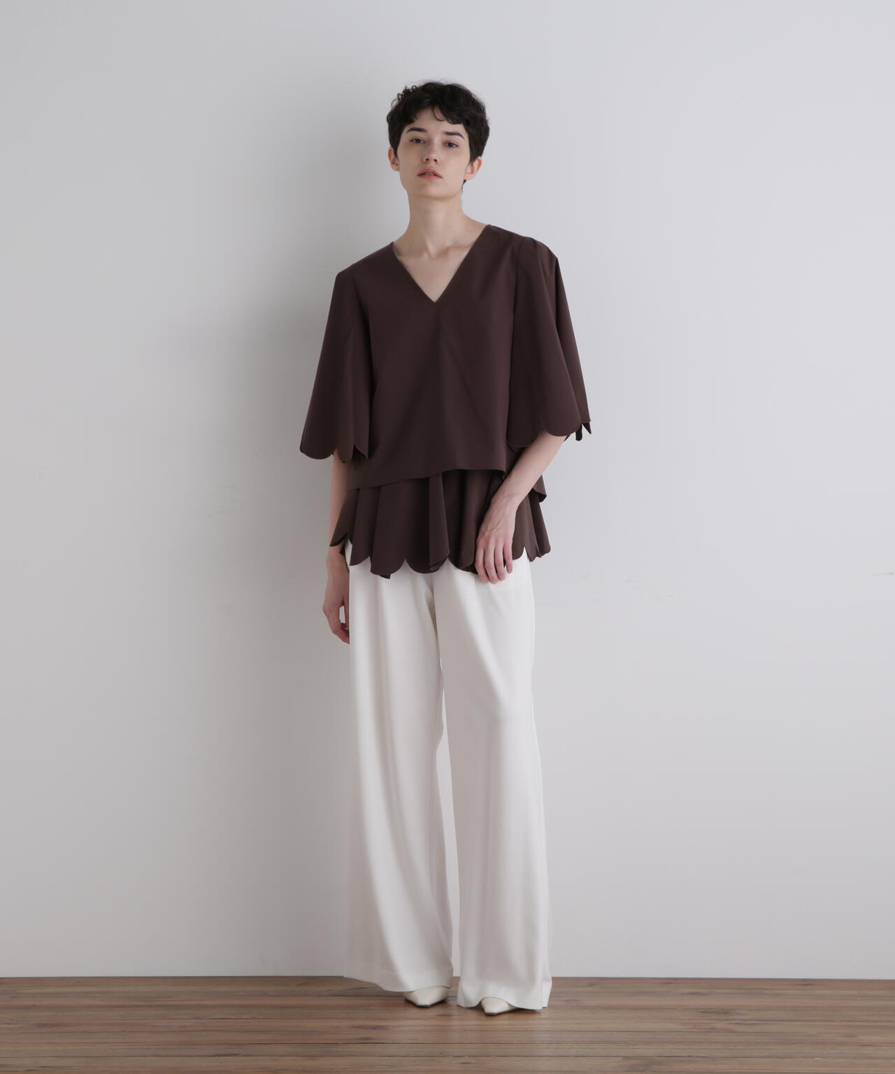 SOLOTEXブロードスカラップフレアスリーブブラウス | LE PHIL（ル