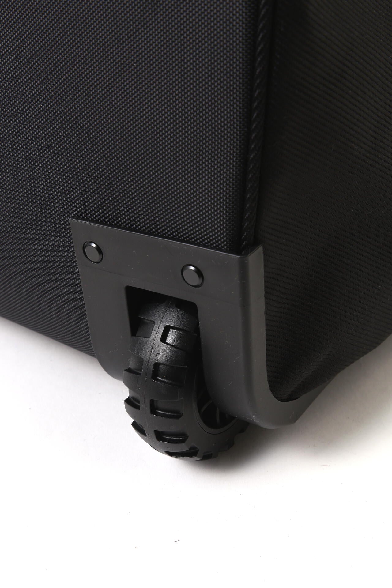 公式オンライン&一部店舗限定】キャリー付きBLACKトラベルカバー (46