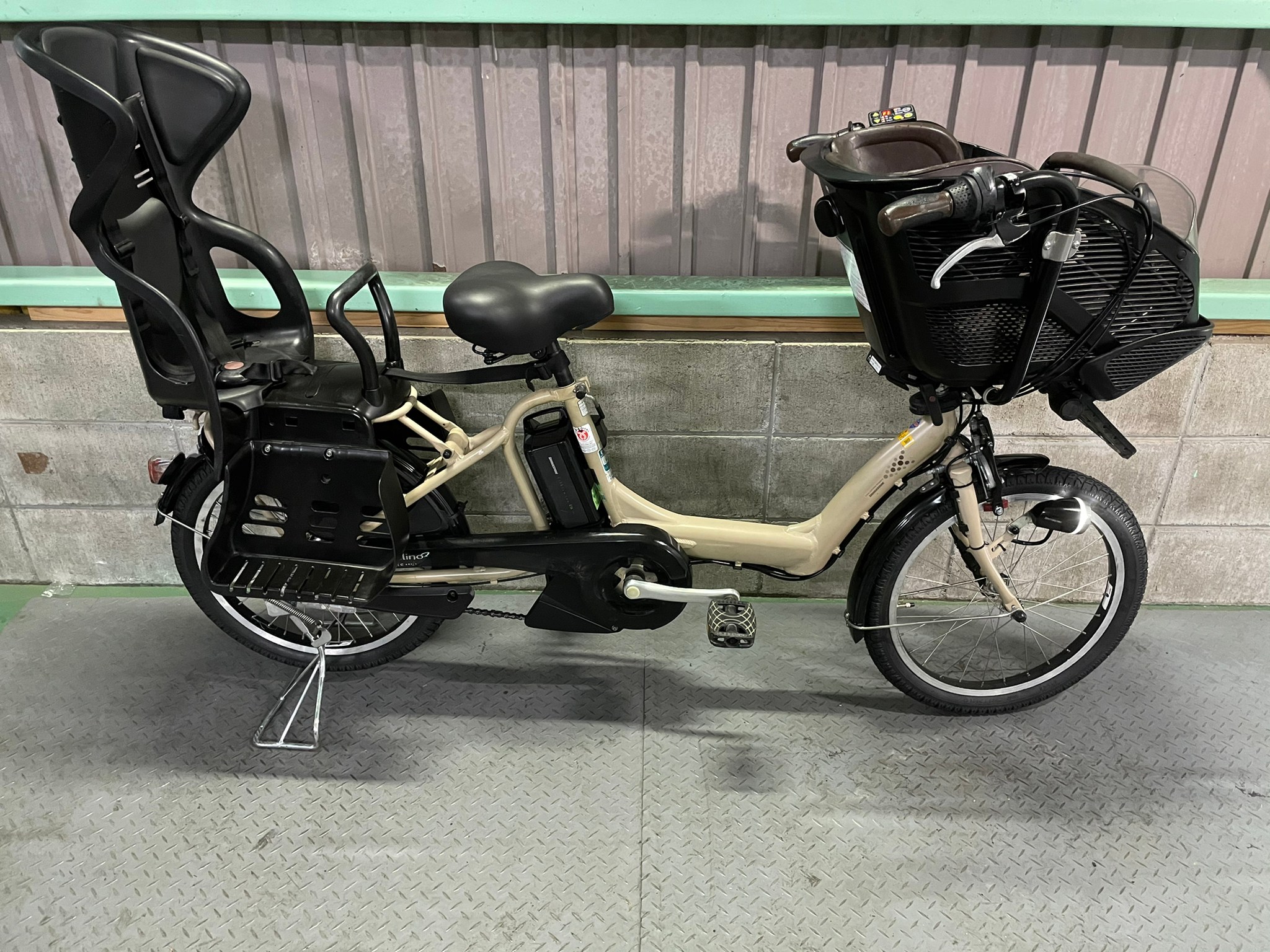 K2778 電動自転車ブリヂストン アンジェリーノ 子供乗せ 20インチ送料