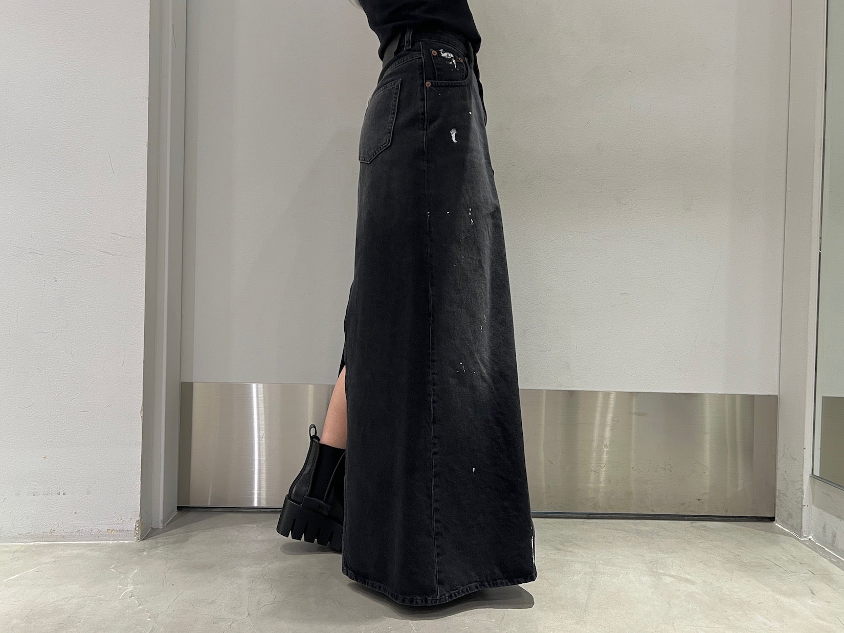 ペイントデニムスカート｜MM6 MAISON MARGIELA（エムエムシックス