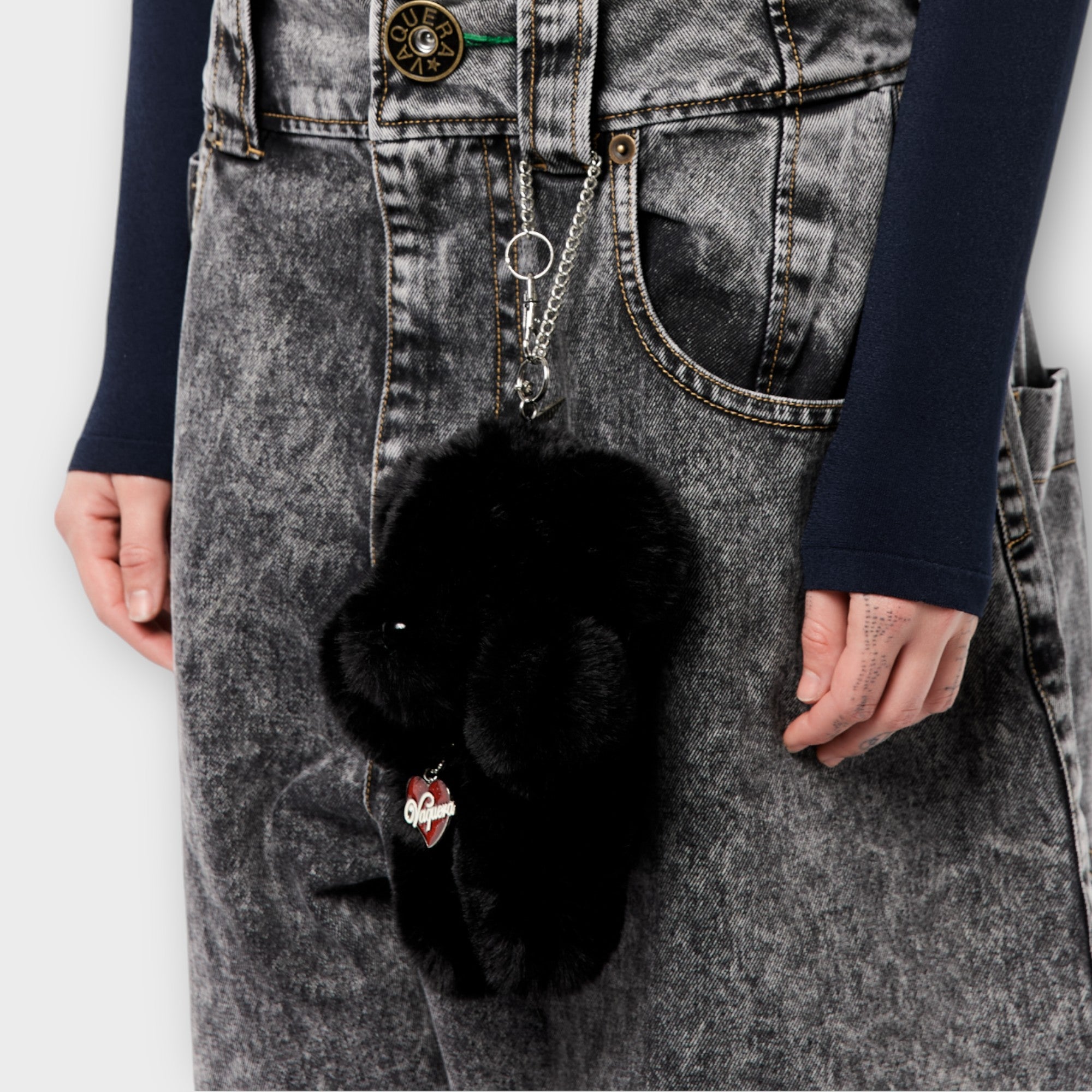 Vaquera TEDDY BEAR KEYCHAIN BLACK SHORT FUR – mou by ACROPOLIS