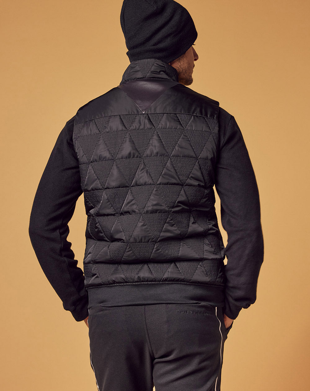 ジオメトリック キルティングダウンベスト [全3色] – muta Online Store