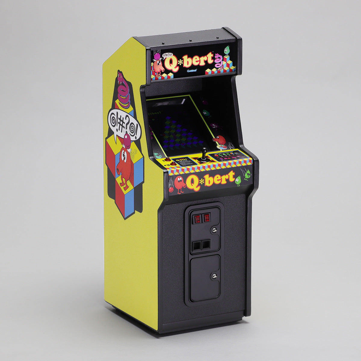 Q*bert x RepliCade – New Wave Toys