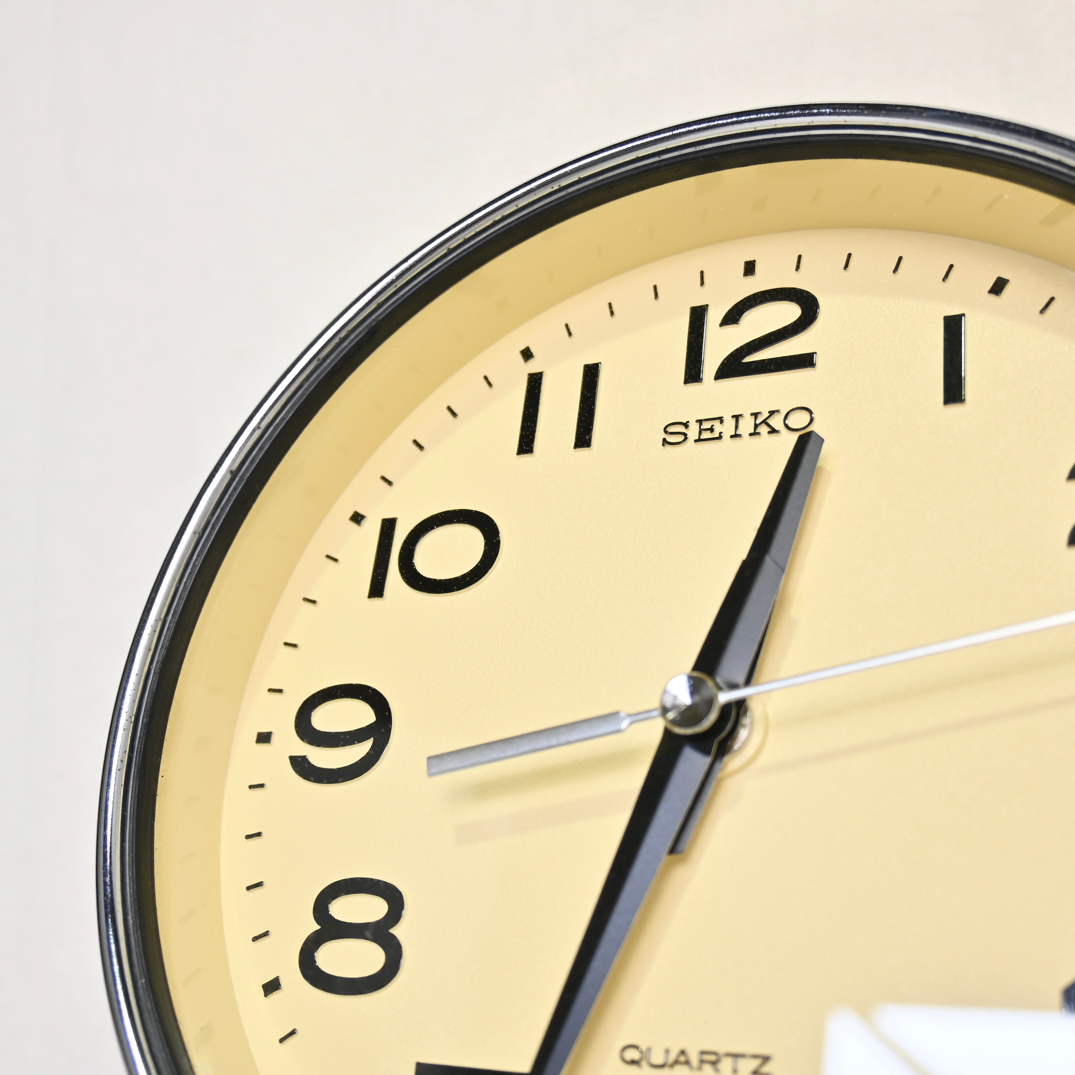 SEIKO Wall clock Bus clock KS474M Light green Retro modern