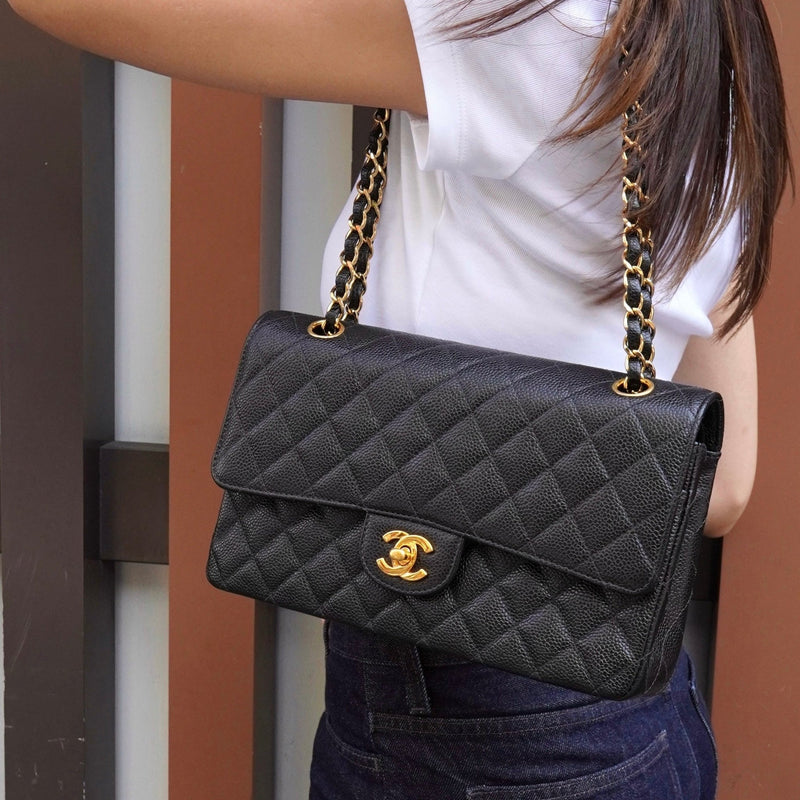 シャネル ターンロック マトラッセ25 キャビアスキン ダブルフラップ