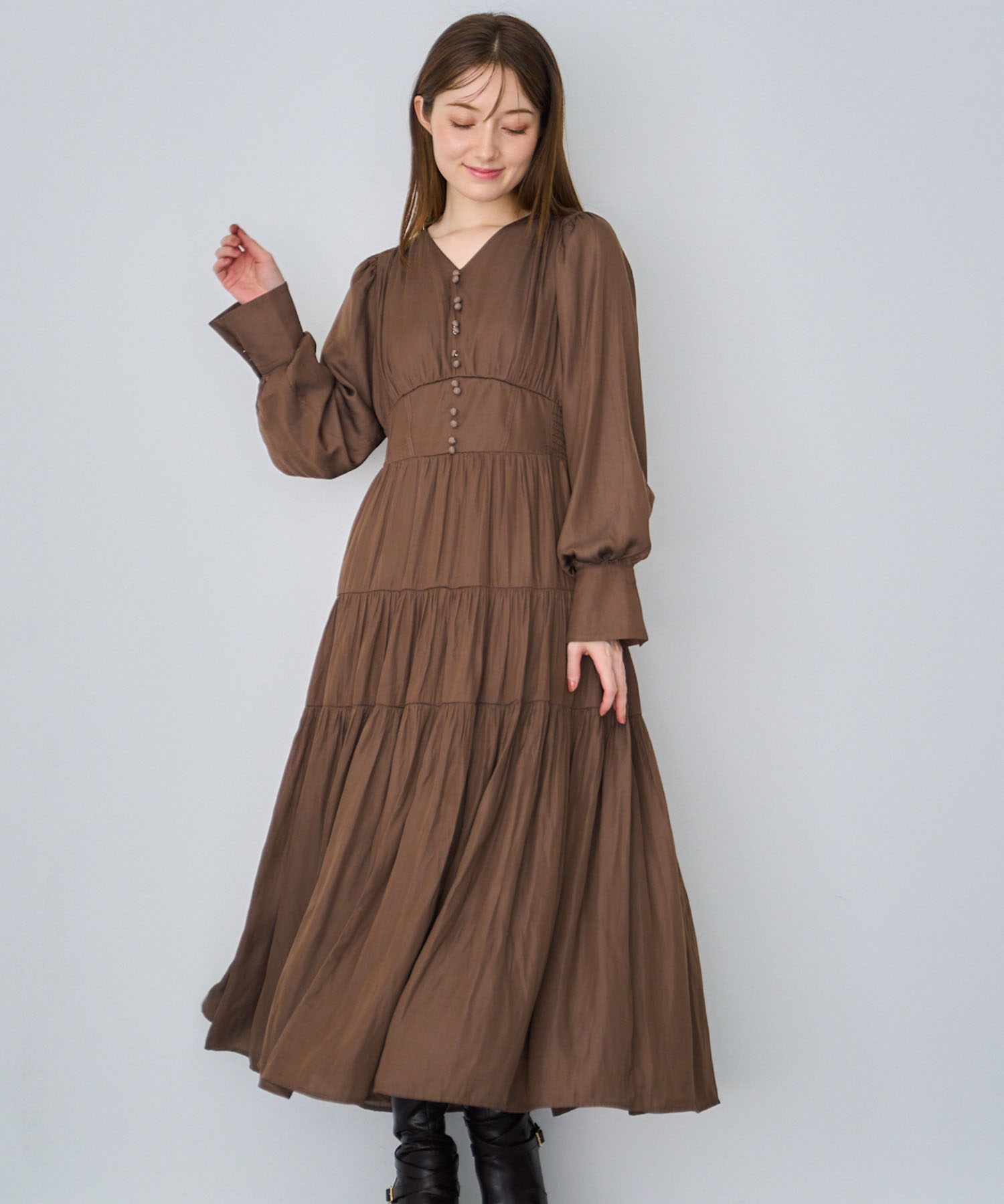 ティアードサテンワンピース | ロングワンピース | NOELA OFFICIAL WEB