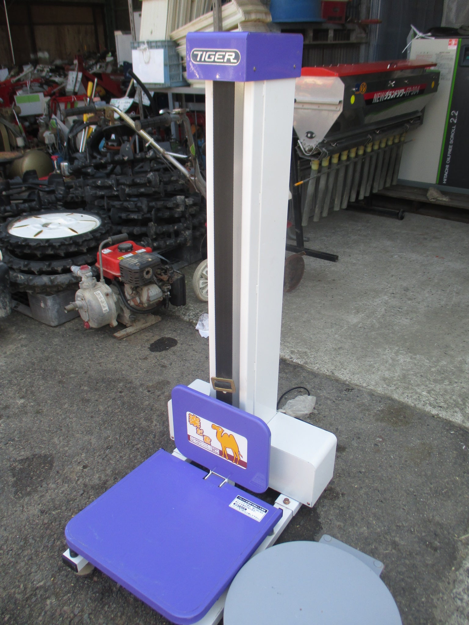 タイガーカワシマ 中古 米袋昇降機 楽だ君 LU-203F – 農キング