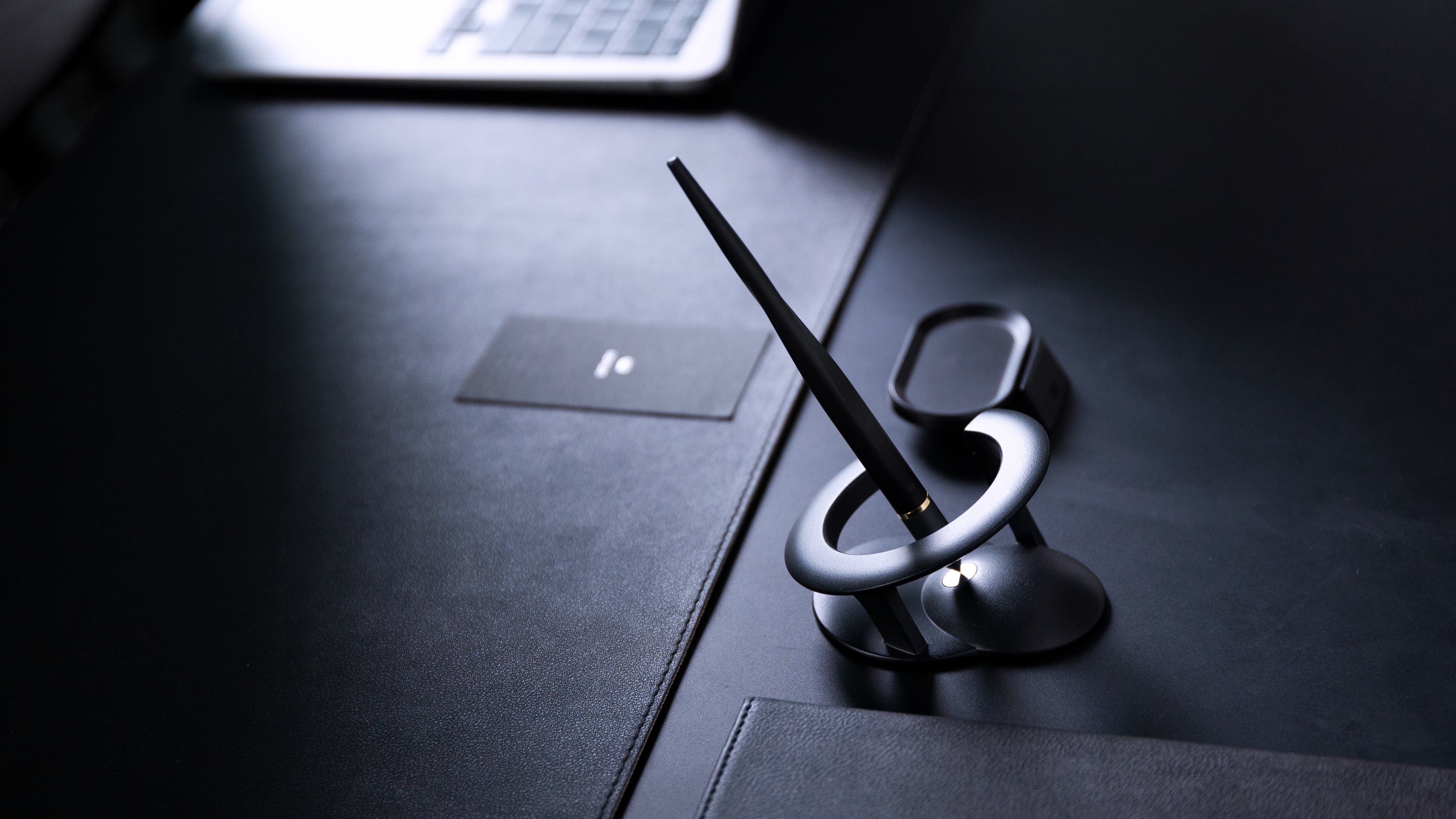 Luxurious Fountain Pen - Hoverpen Future by novium