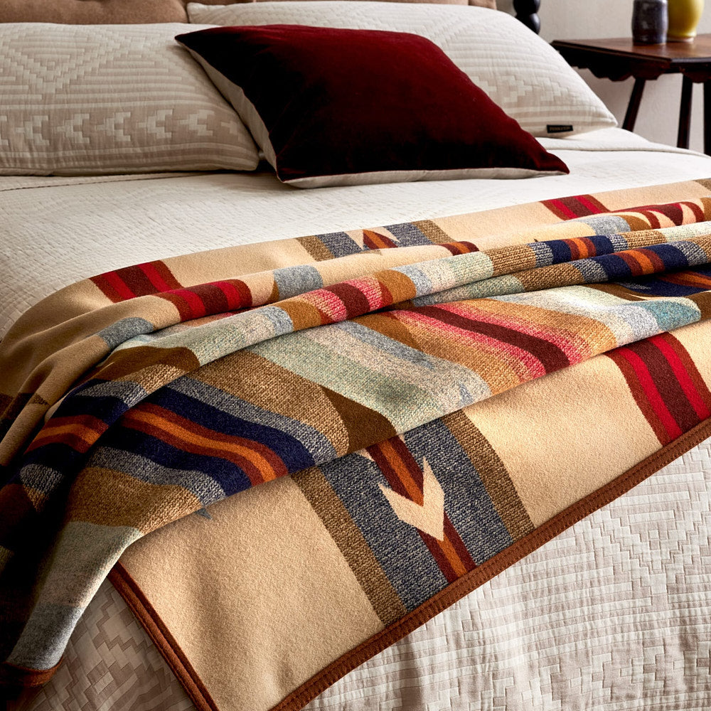 Pendleton Woolen Mills Inc. Jacquard Wyeth Trail Blanket
