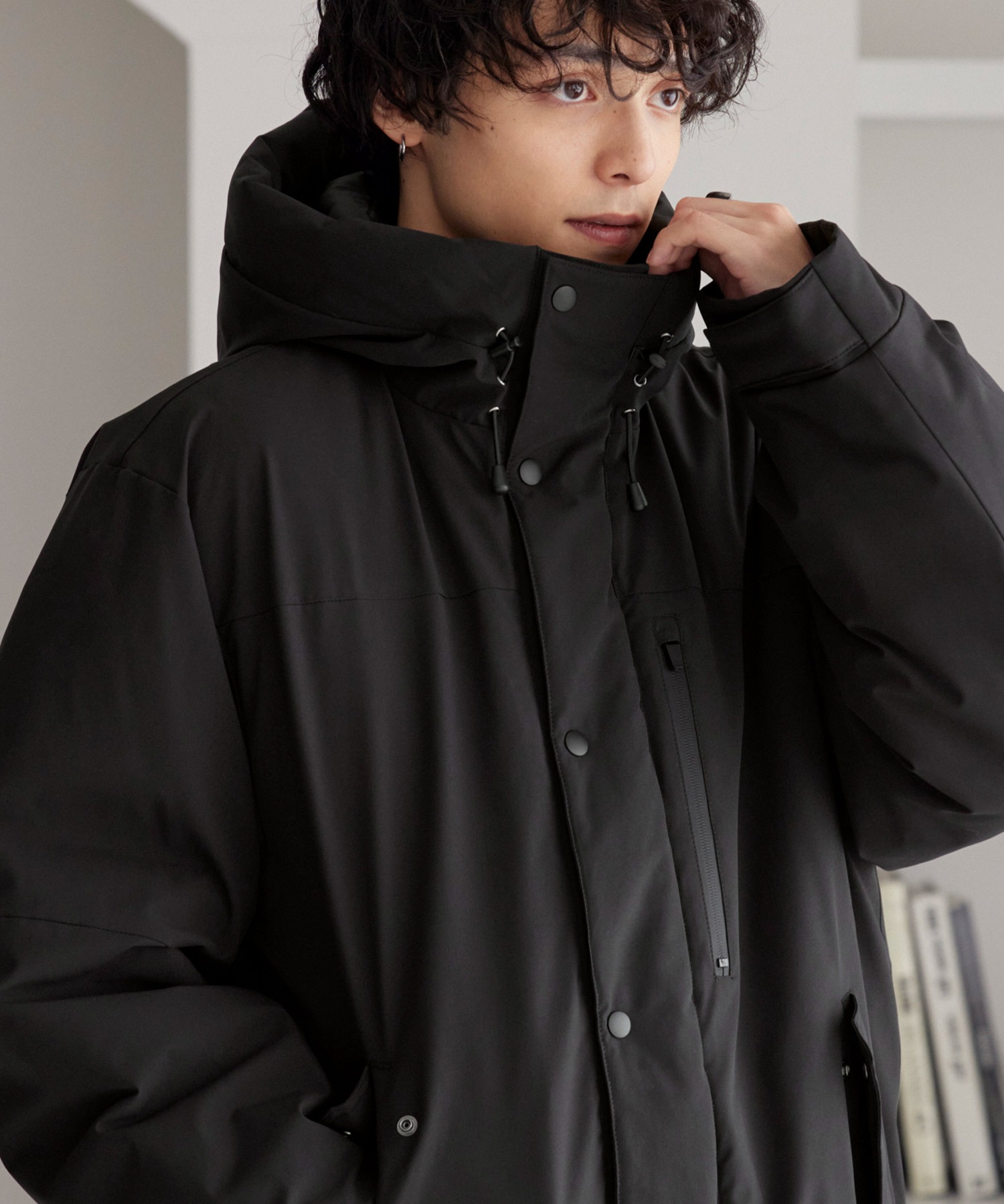 ファンクショナルファブリック オーバーサイズ パネルフード中綿