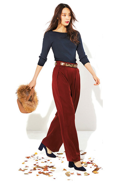 ボルドー系パンツコーデおすすめ11選トップスや色合わせのポイント