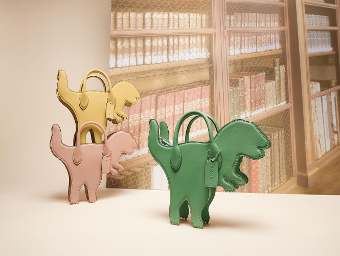 コーチ】「レキシー バッグ」や花モチーフ付きショルダーなど春色