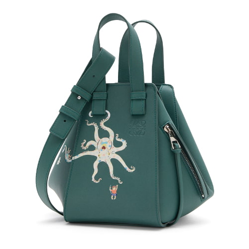 ロエベのホリデーコレクション、スナ・フジタのクジラやハムスターを