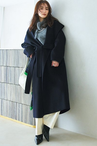 11/27のコーデ】〝エストネーション〟の辛口ディテールコートがデキる