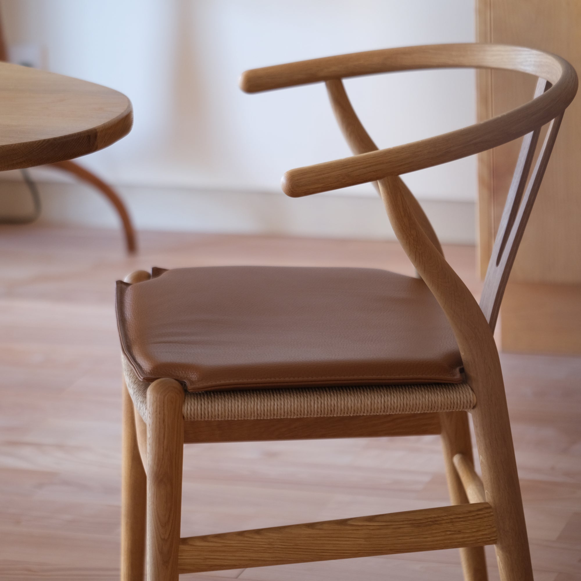 Yチェア専用レザークッション（本革3種類） – 奥田家具