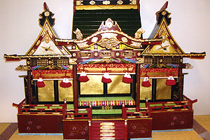 雛人形御殿の修理