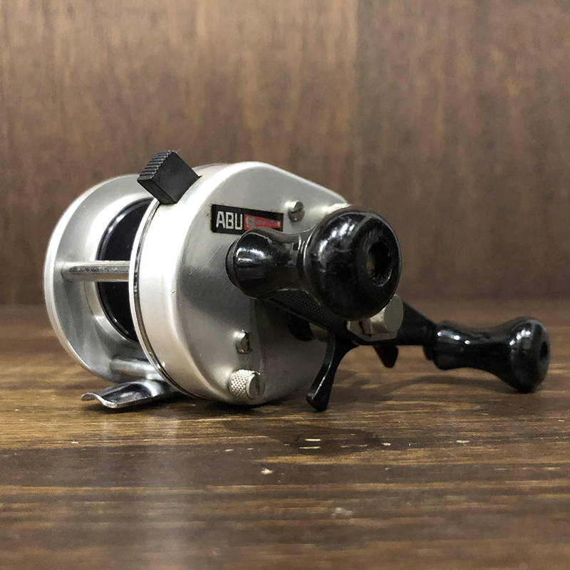 Abu Ambassadeur 1000 Silver Bait Casting Reel 820500 アブ
