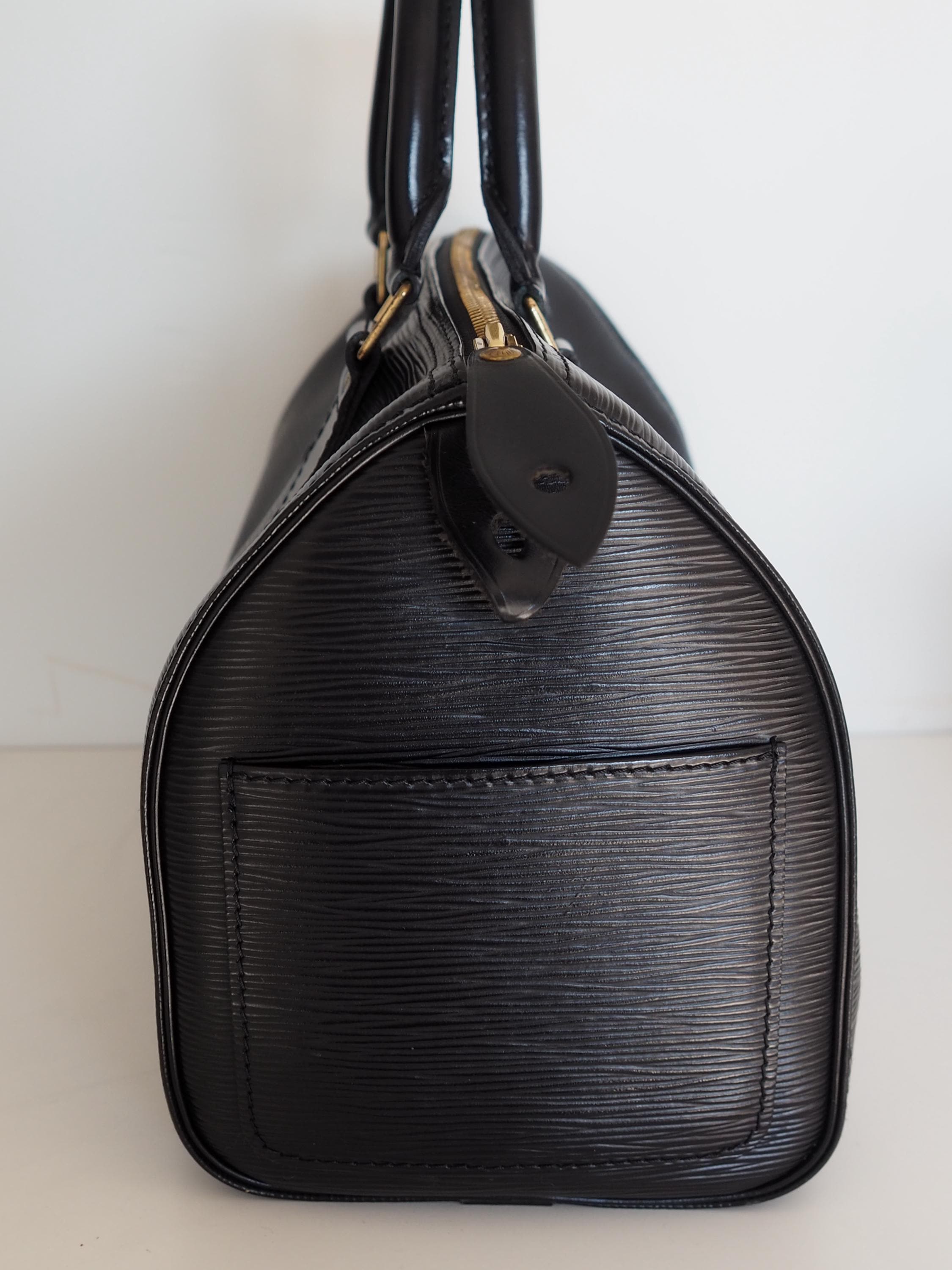 LOUIS VUITTON ルイヴィトン スピーディ 25 エピ ボストン バッグ