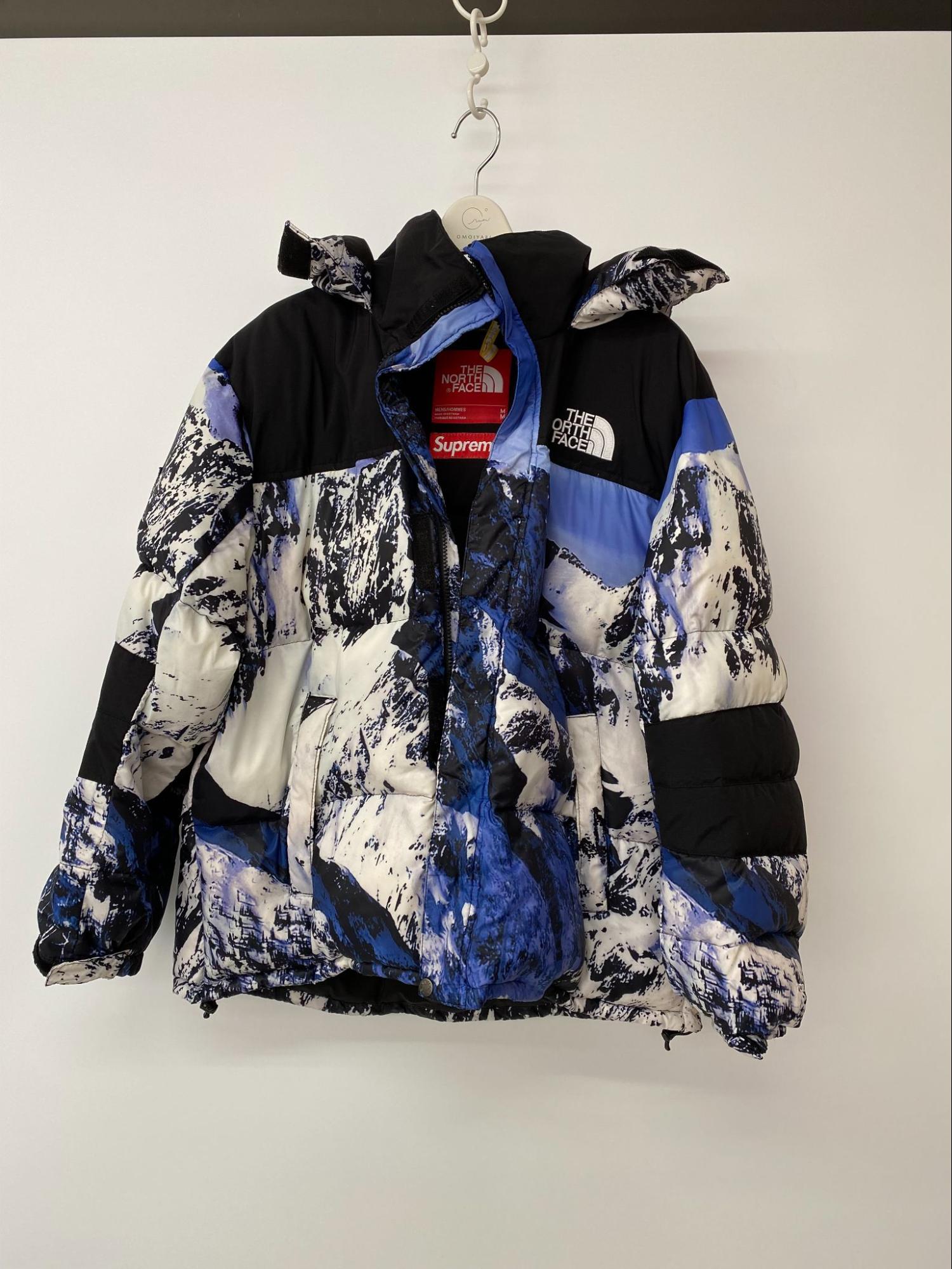 高級ダウンクリーニング実例・ノースフェイスとSupremeのコラボダウン
