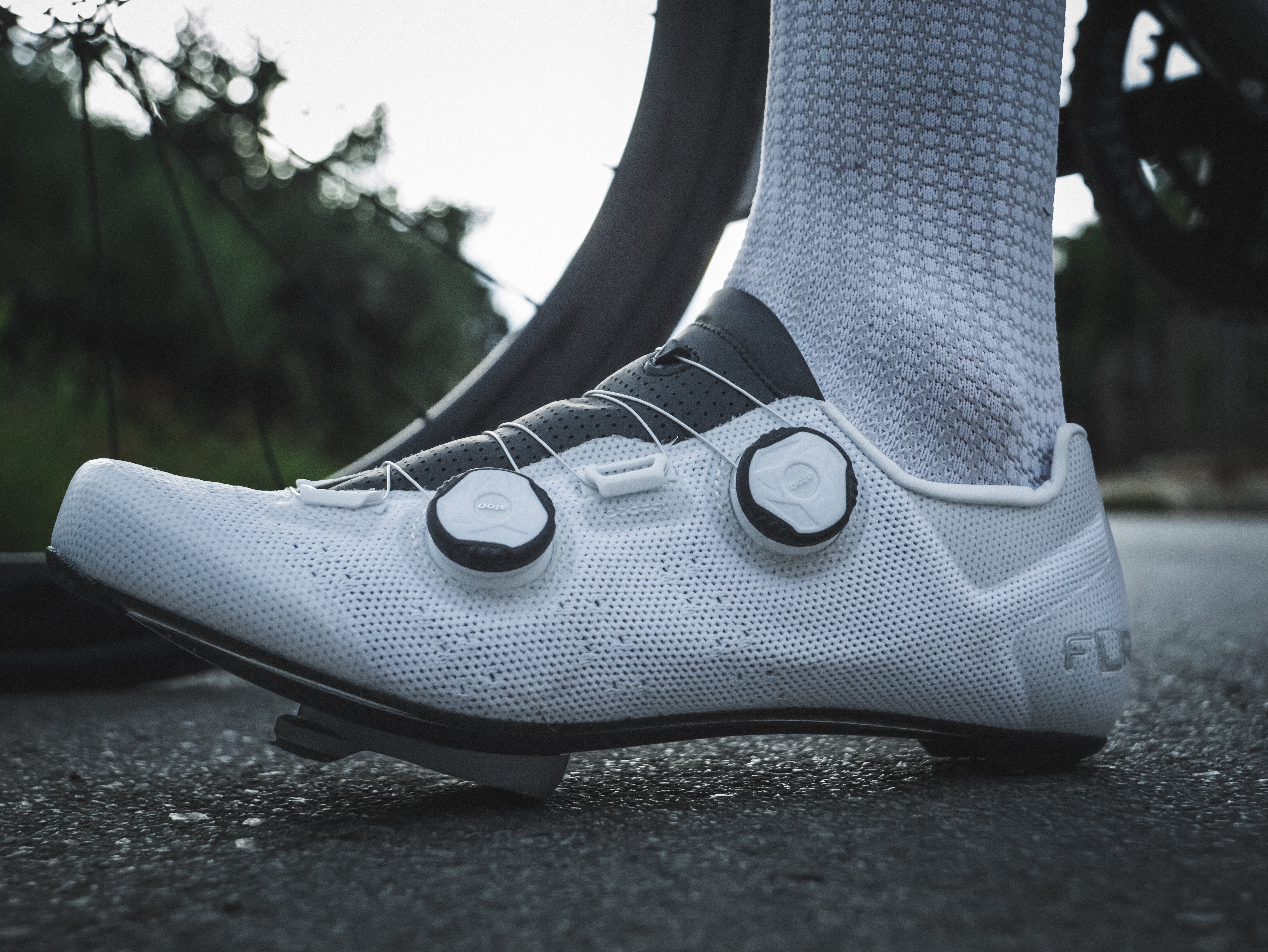 FLR｜ワイズロードオンライン｜自転車・パーツ通販