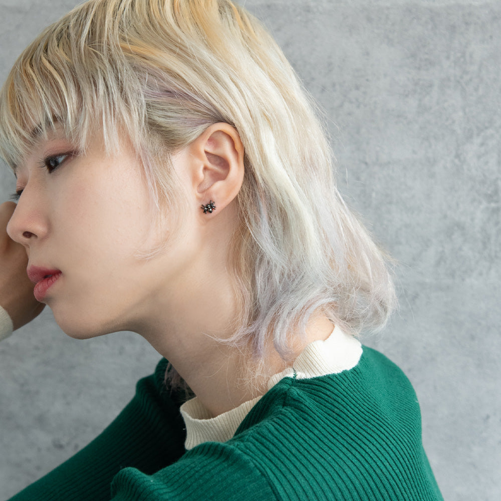 ボディピアス 蜘蛛 クモ スパイダー ストレートバーベル ネジ式