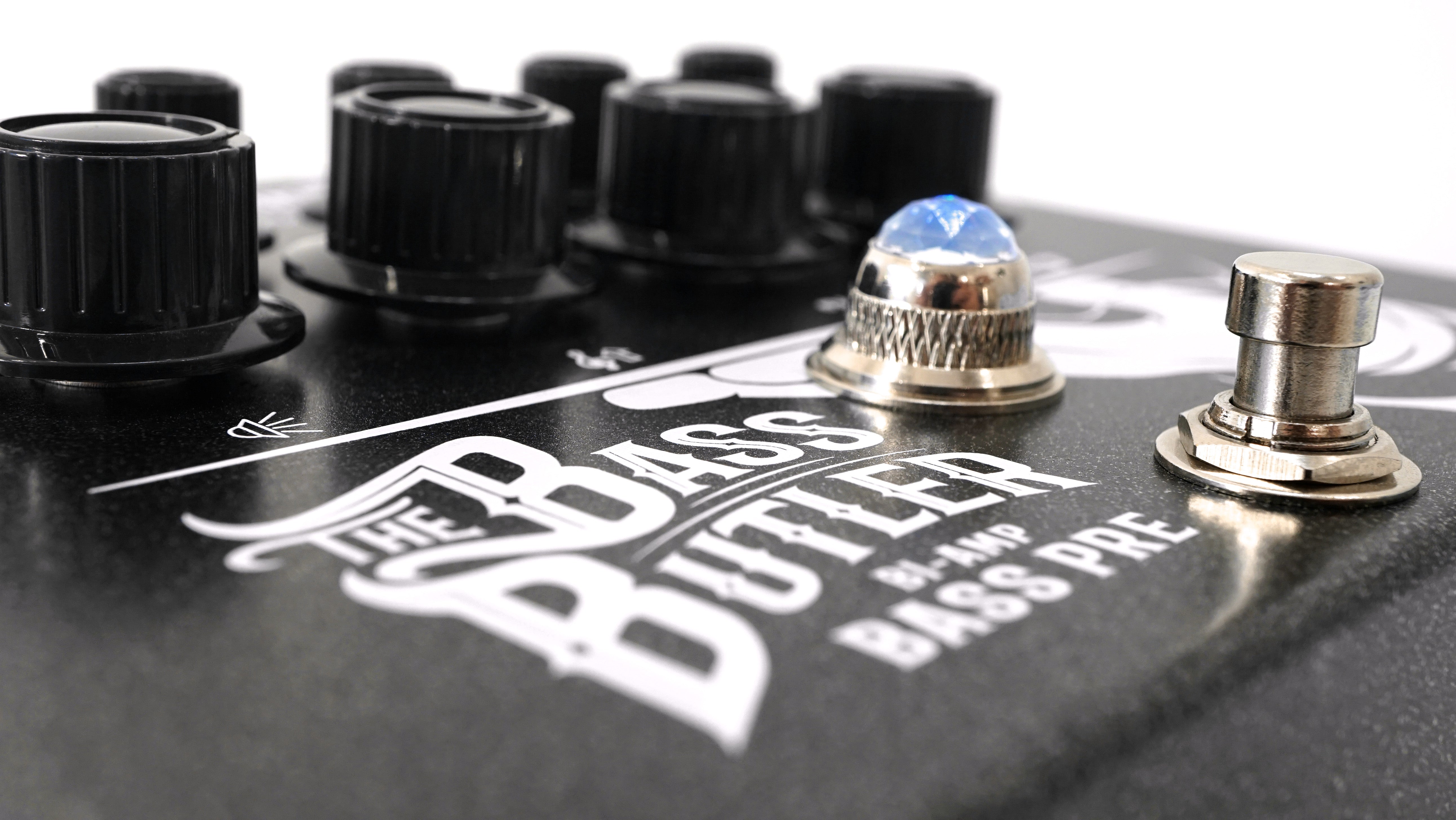 Orange Bass Butler | Bi-Amp Bass Preamp Pedal – Orange Music