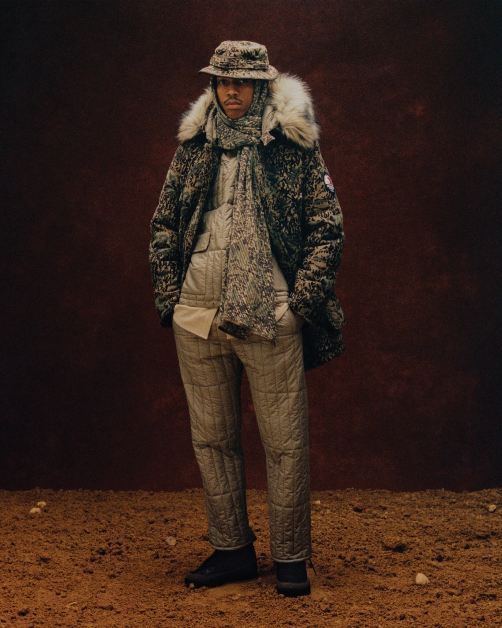 ほぼ未使用＞WOOLRICH×AIME LEON DORE ダウンマフラー ほぼ未使用