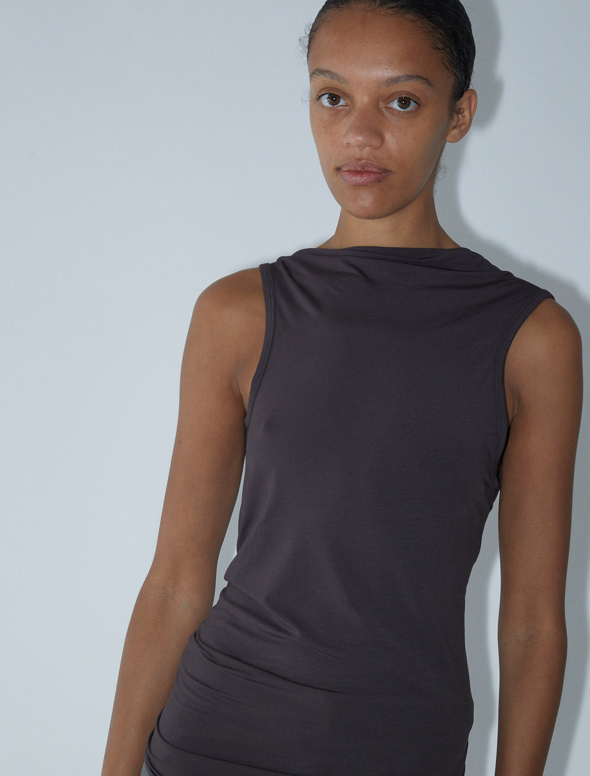 DULI-Brown asymmetrical sleeveless top featuring an open-back