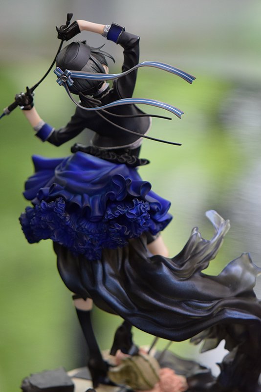 黒執事】シエルフィギュアこの、後ろ姿。透明感に溢れ、光の加減で