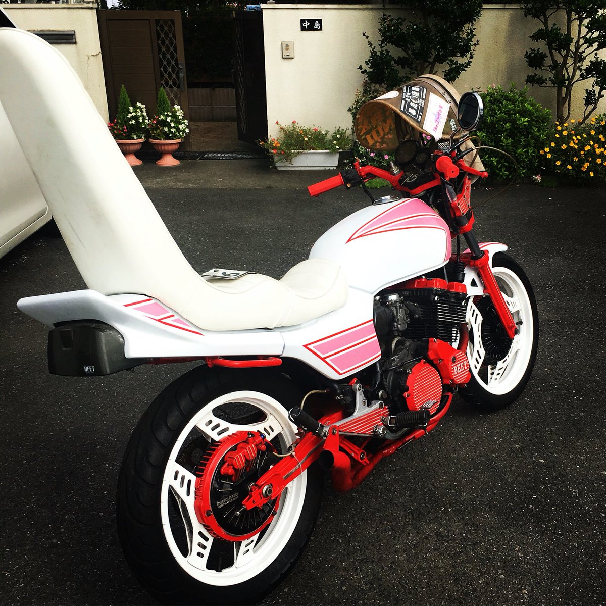 CBX外装完了。またラッカースプレーのみ終了。昨日のホイッサーで