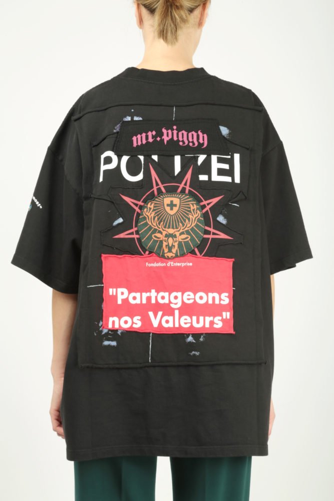 これ、米津玄師さんが脊オパライブで着てた服に一番近いかも