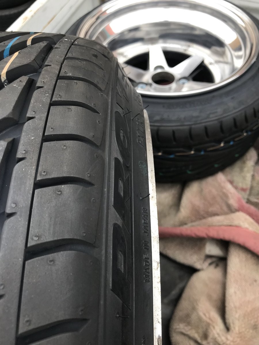 ロンシャン XR4 15インチ 9.5j トーヨー プロクセス T1R 205/45-15