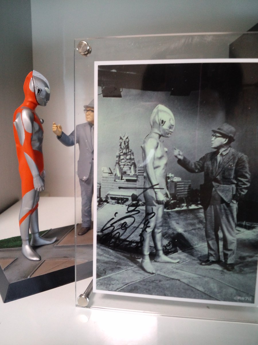 1/12スケール 円谷英二氏とウルトラマン ポリストーン スタチュー