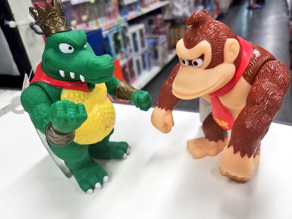 ドンキーコングとキングクルールのソフビが入荷しました！ これは