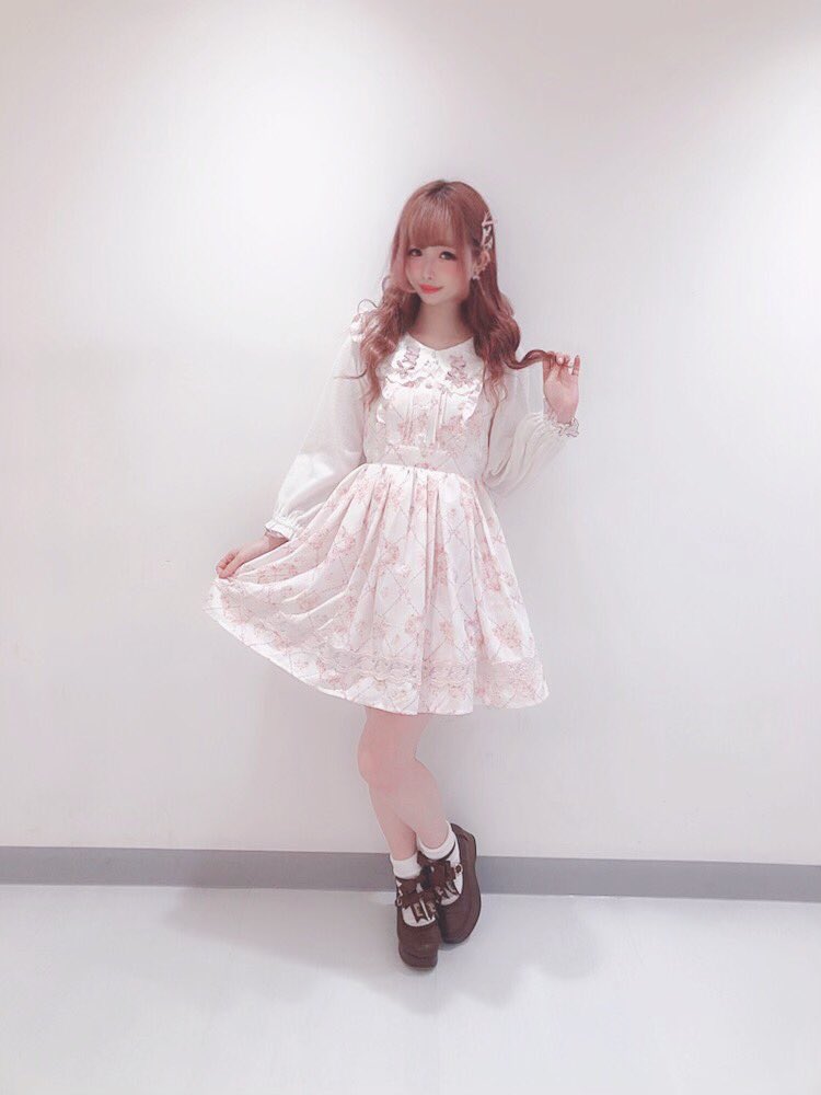 ⑅୨୧ 新宿ALTA店♡新作item ୨୧⑅* LIZ LISA🎀王道のジャンスカcode