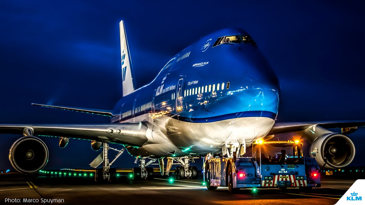 KL 国旗カット B747-400M KLMオランダ航空 Aviationtag KL 国旗カット