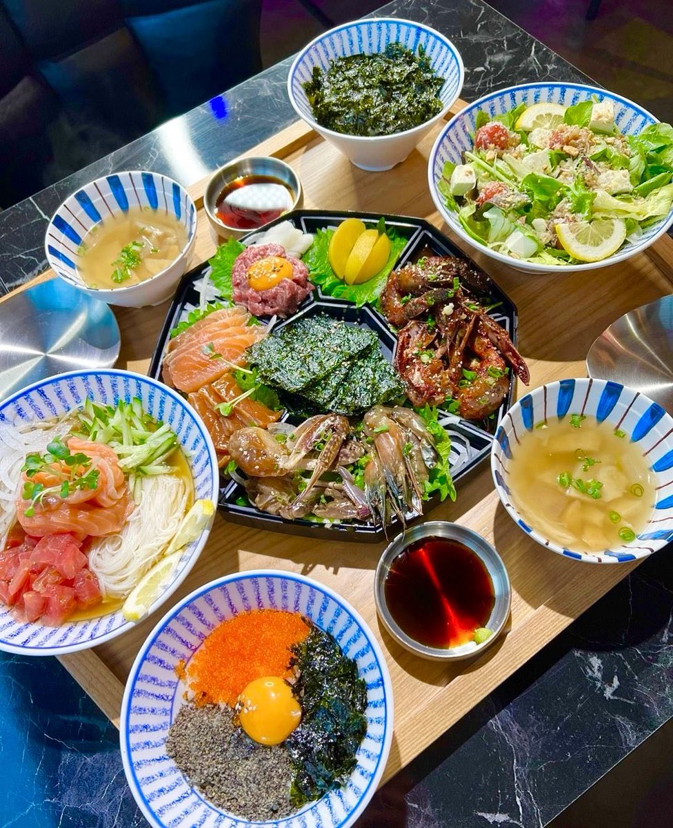 東京都新大久保駅近くにある韓国料理店「ONNA」の、ヤンニョム