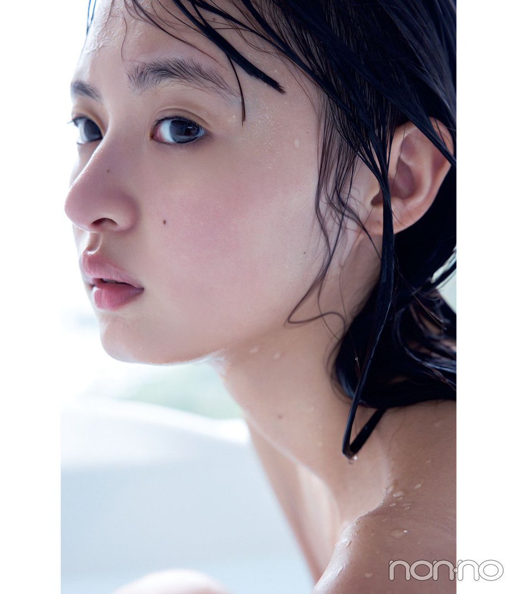 発売中の #遠藤さくら1st写真集可憐 ノンノ限定アザーカットを