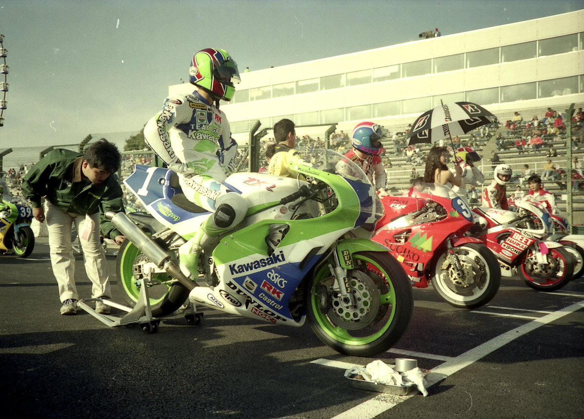 続ZX-4R発売記念日 1991年kawasaki ZXR400で唯一ゼッケン1番で走った