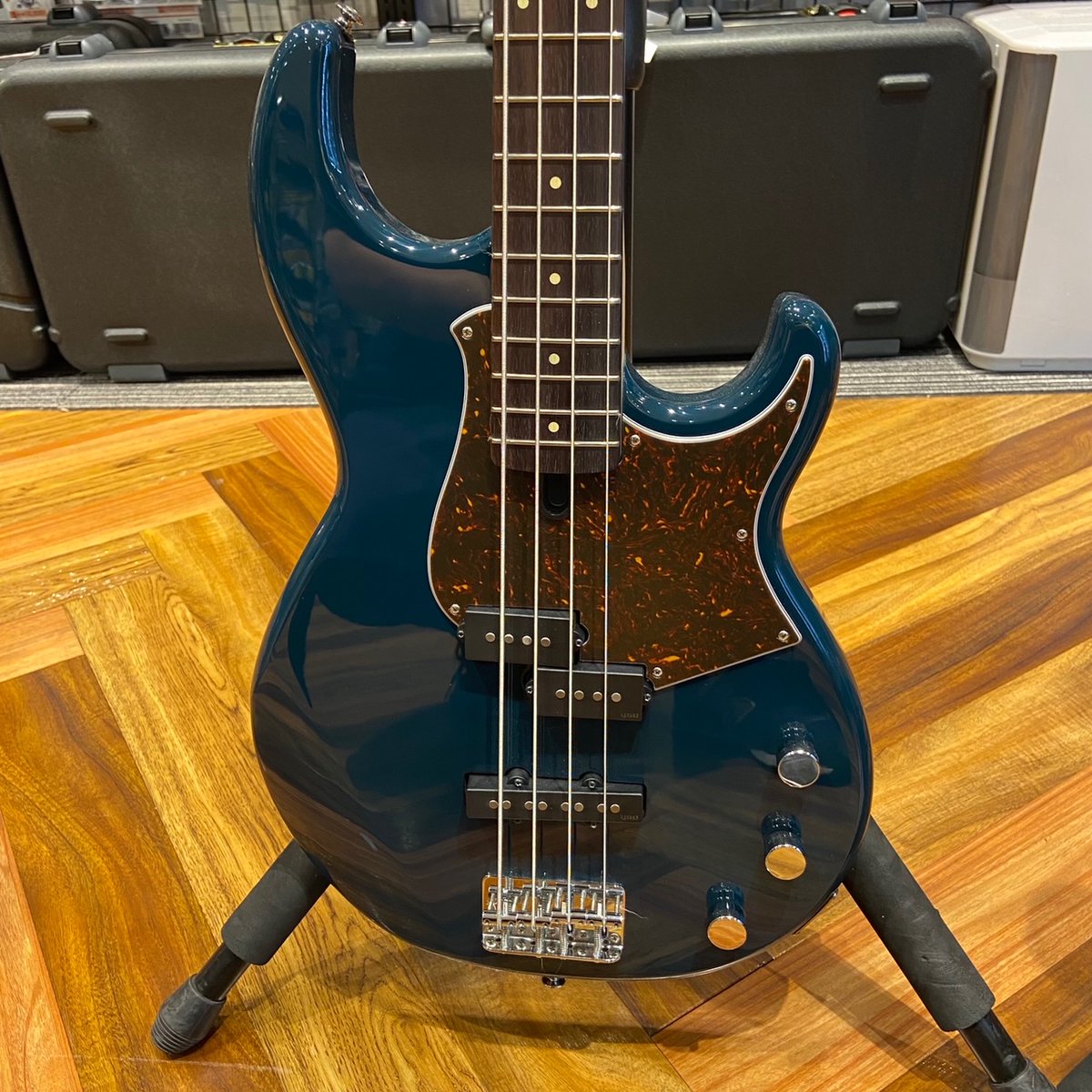 エントリークラスのYAMAHA、BBエントリークラスのピックガードを変えて