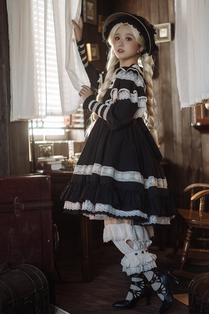 🌟新作予告🌟 リリアンヌ姉妹シリーズ 🖤エプロン 🖤ドロワーズ