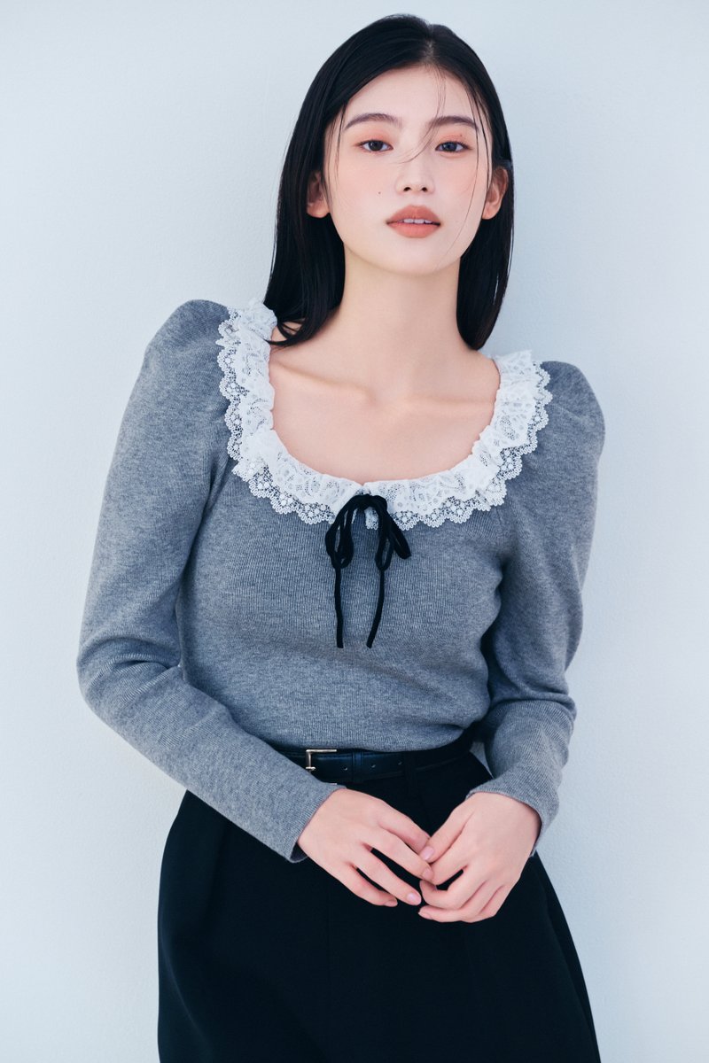 本日12:00より発売🎉／ SNIDELから、人気アイテム「フリルネックニット