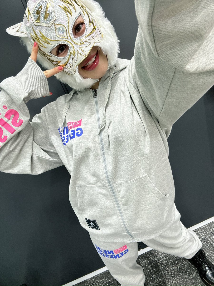 ぎゃーん！ NEOGENESISパーカー&パンツのセットアップ可愛すぎる