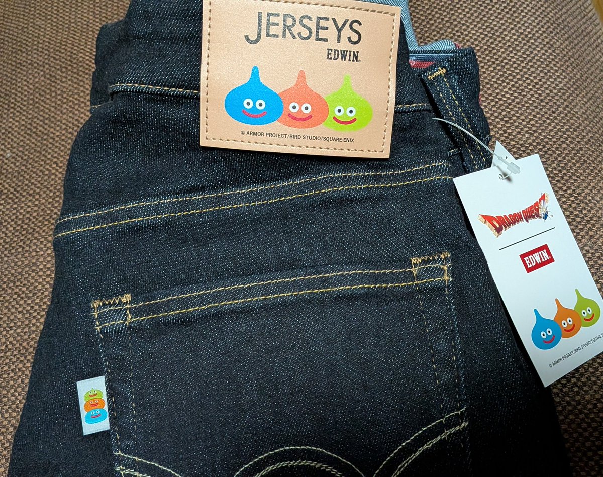 アウトレット限定のEDWINとドラクエのジーンズ買いました！ ボタンが