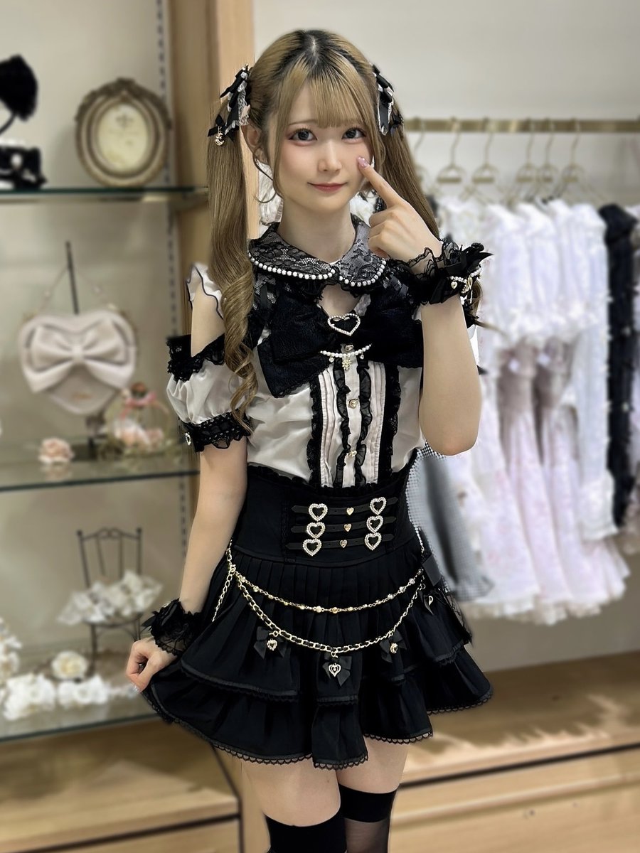 ❤︎ 𝐋𝐈𝐙 𝐋𝐈𝐒𝐀 近鉄Pass'e店 ❤︎ #ダブル消しプリーツスカパン