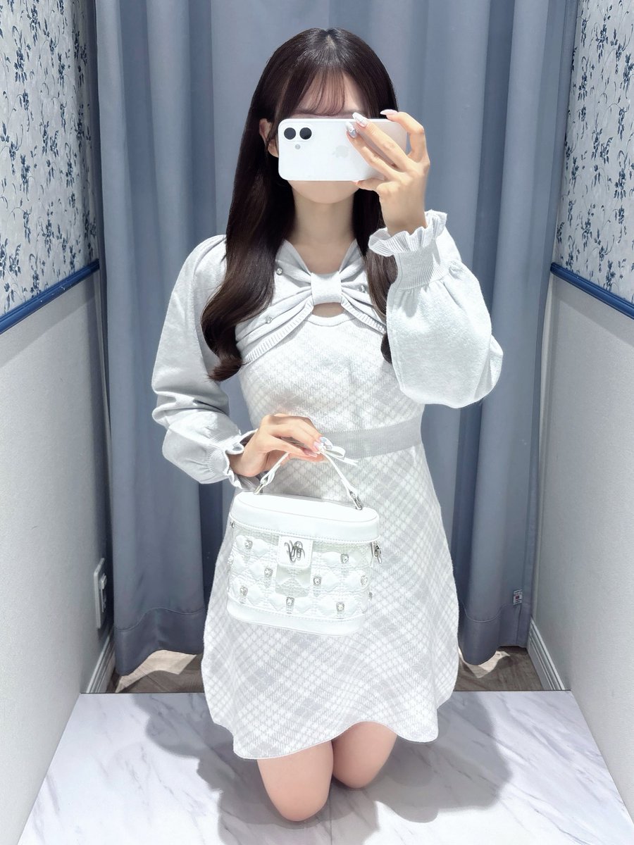 Evelyn 長袖チェックリボンニット 長袖チェックリボンニット｜evelyn