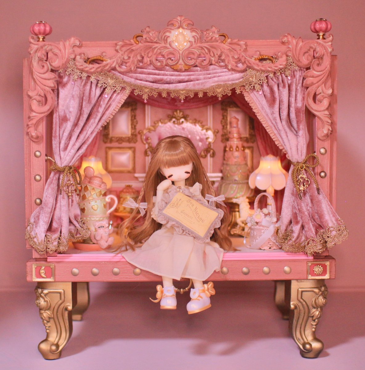 アンティページ 劇場型ドールハウス アンティページ 劇場型ドール